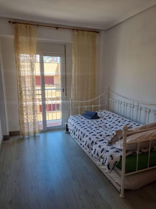 Lovely Three-Bedroom Apartment In Puerto De Sagunt ปัวร์โตเดซากุนโต ภายนอก รูปภาพ